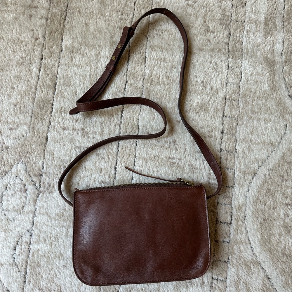 Madewell The Simple Crossbody Bag in Dark Brown